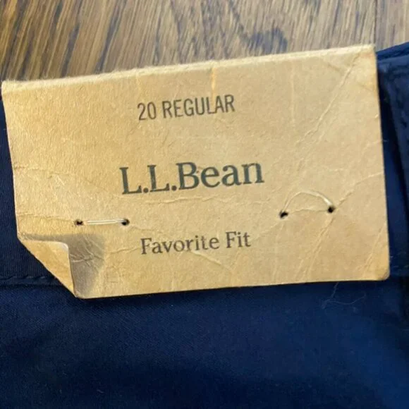 L.L. Bean Favorite Fit 20 Reg Navy cropped pants NWT - Picture 8 of 8